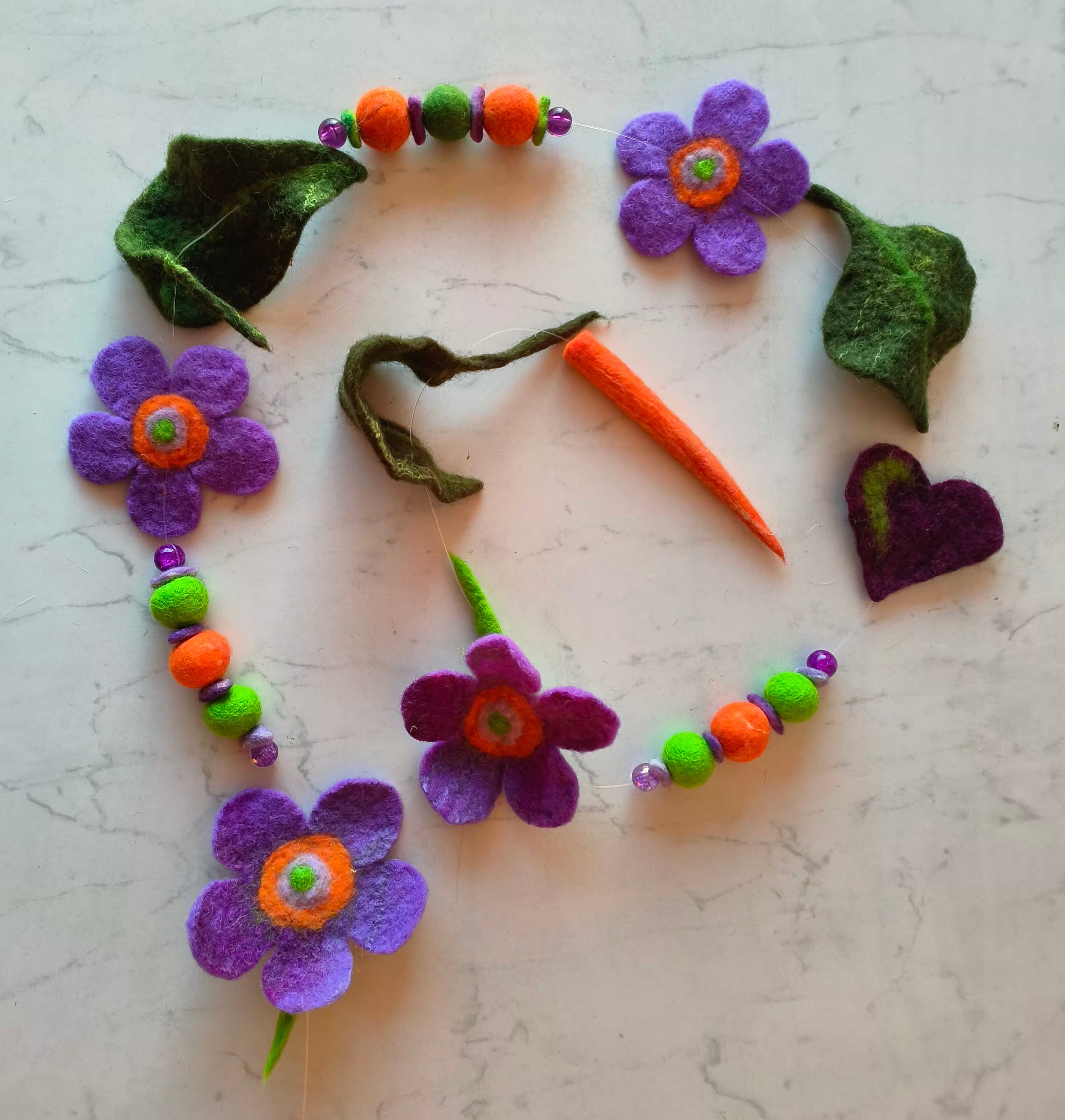 Blumengirlande filzen